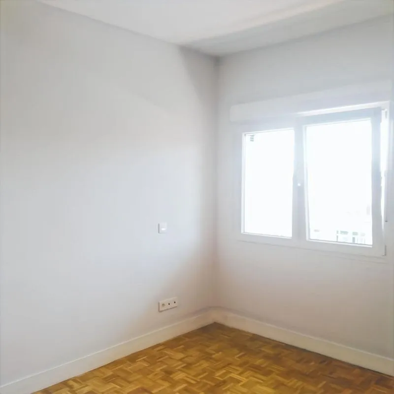Pièces - Modern Flat with Balcony in Chamartín