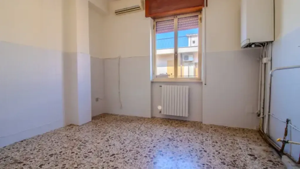 Pièces - Apartment with Double Exposure in Lucera