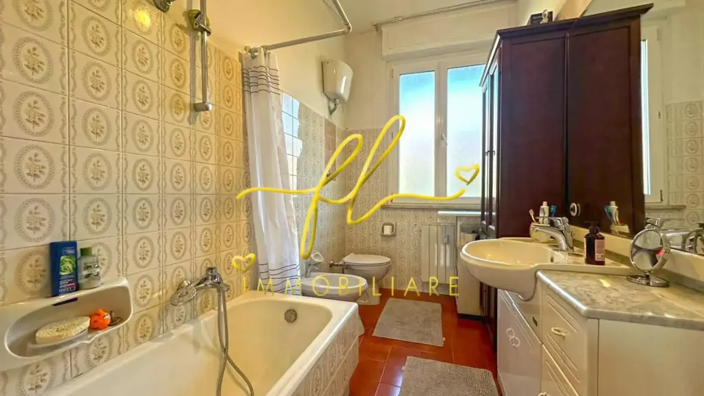 Bagni - Apartment with Triple Exposure in Cecina
