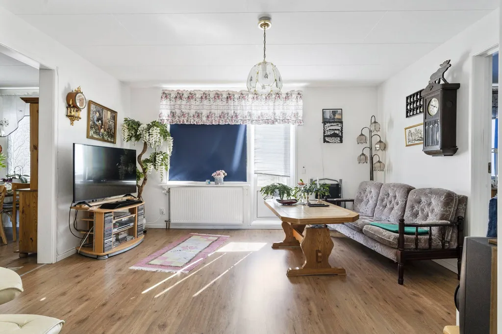 Séjour - Two-Storey Villa with Balcony in Mellerud