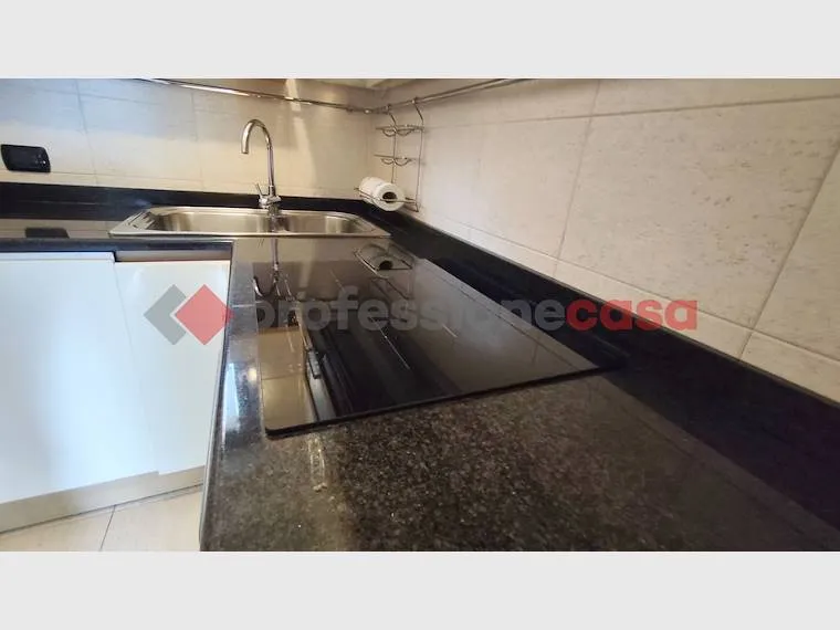 Cucina - Bright Trilocale with Terrace in Milan