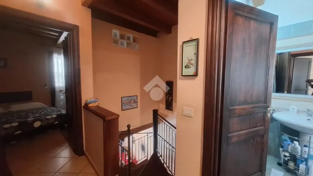 Entrée - Rustic Trilocale with Terrace in Palermo