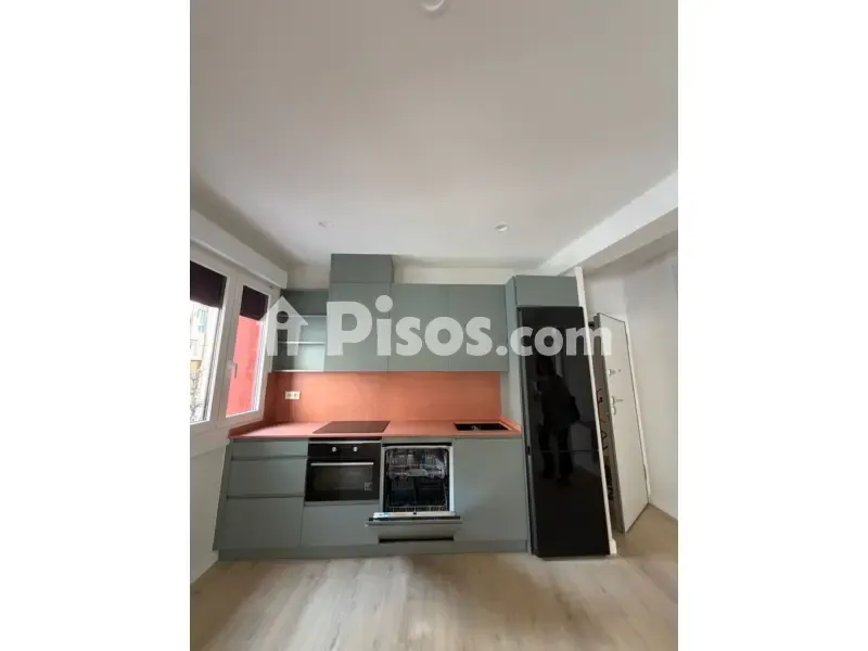 Cucina - Modernised Apartment with Balcony in Logroño