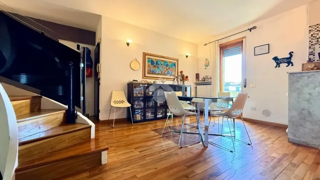 Séjour - 4-Bedroom Apartment with Balcony in Vigasio