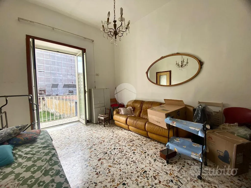 Séjour - 3-Room Apartment with Balcony in Naples