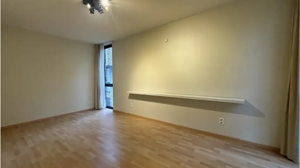Pièces - Appartement 2 Chambres avec Terrasse au Centre de Bruges