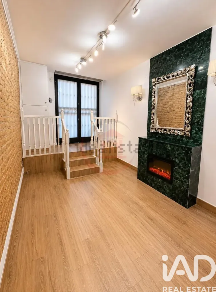 Living Room - Reformed Flat with Terrace in Poble Sec, Barcelona