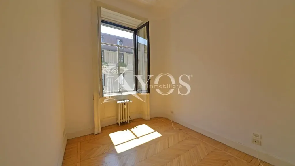 Toad - Historic Triplex with Balcony in Milan