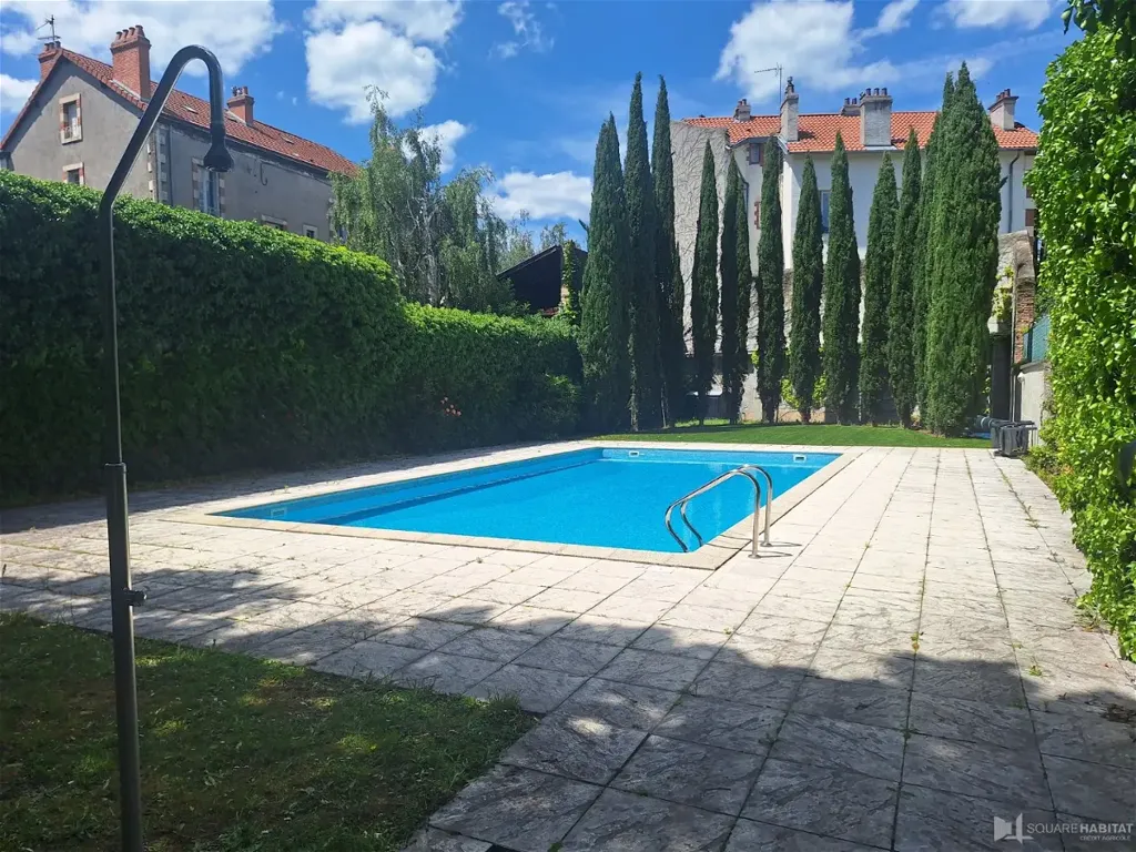 Piscine - Appartement avec Piscine à Chamalières