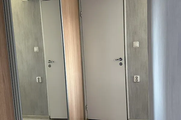 hallway_entrance
