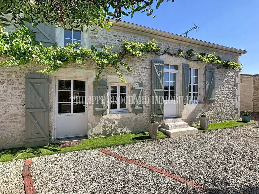 Esterno - Charming Stone House with Garden in Péault