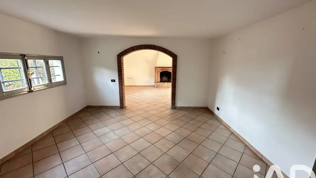 Pièces - Rustic Villa with Garden in Finale Emilia