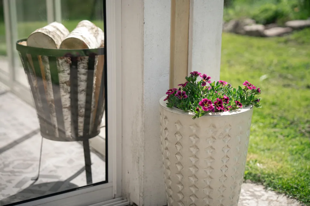 Terrasse - Corner Plot Villa with Glassed Veranda in Herrestad