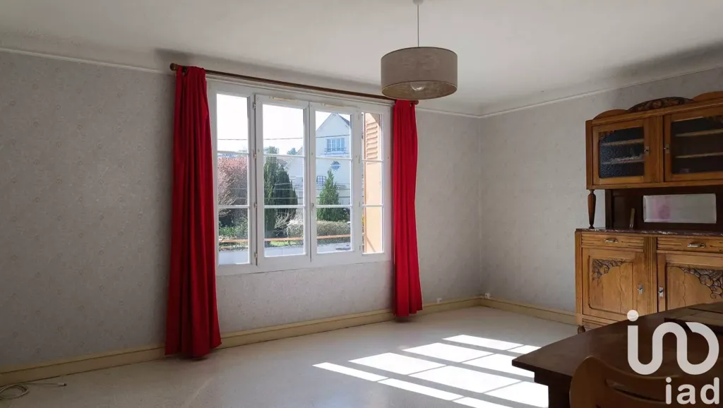 Magamistoad - 4-Bed Apartment with Garage in Auxerre