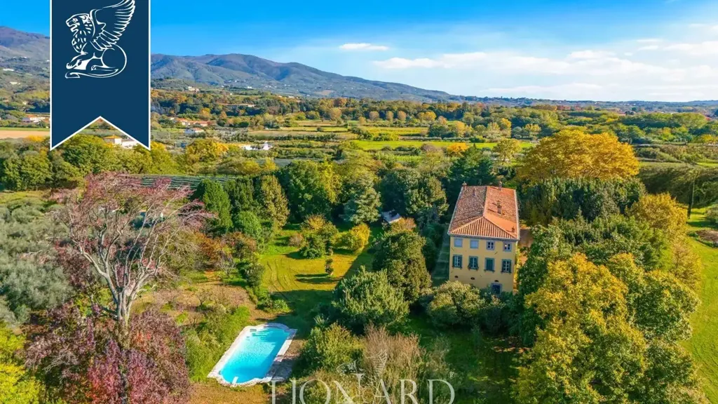 Õhuvaade - 15th-Century Villa with Olive Grove near Lucca