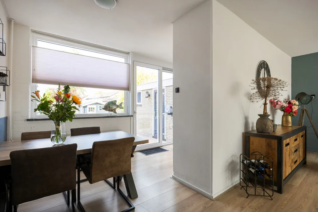 Söögituba - Modernised Semi-Detached House with Garden in Marum