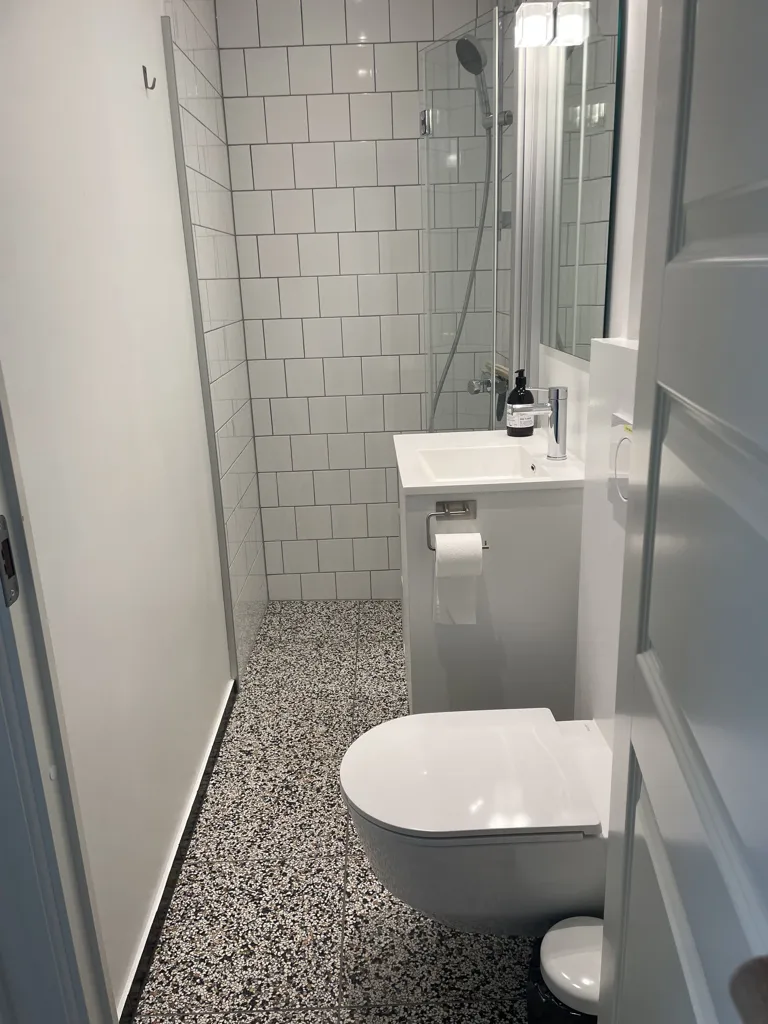 Vannitoad - High-Rise Flat with Balcony in Fredericia