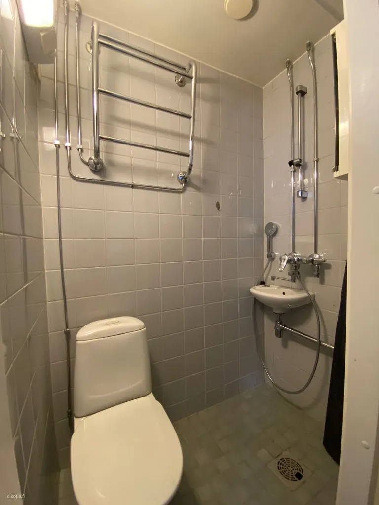 Vannitoad - Efficient Studio with High Ceilings in Kamppi, Helsinki