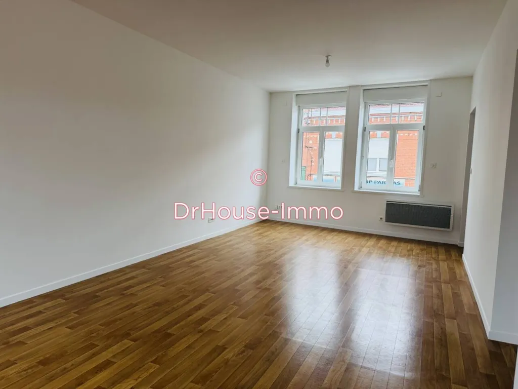 Toad - Charming Duplex Apartment with Parking in Orchies