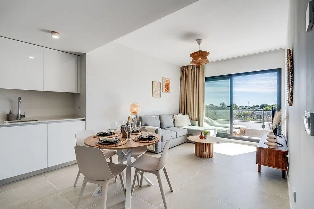 Söögituba - Penthouse with Pool in Estepona Centre