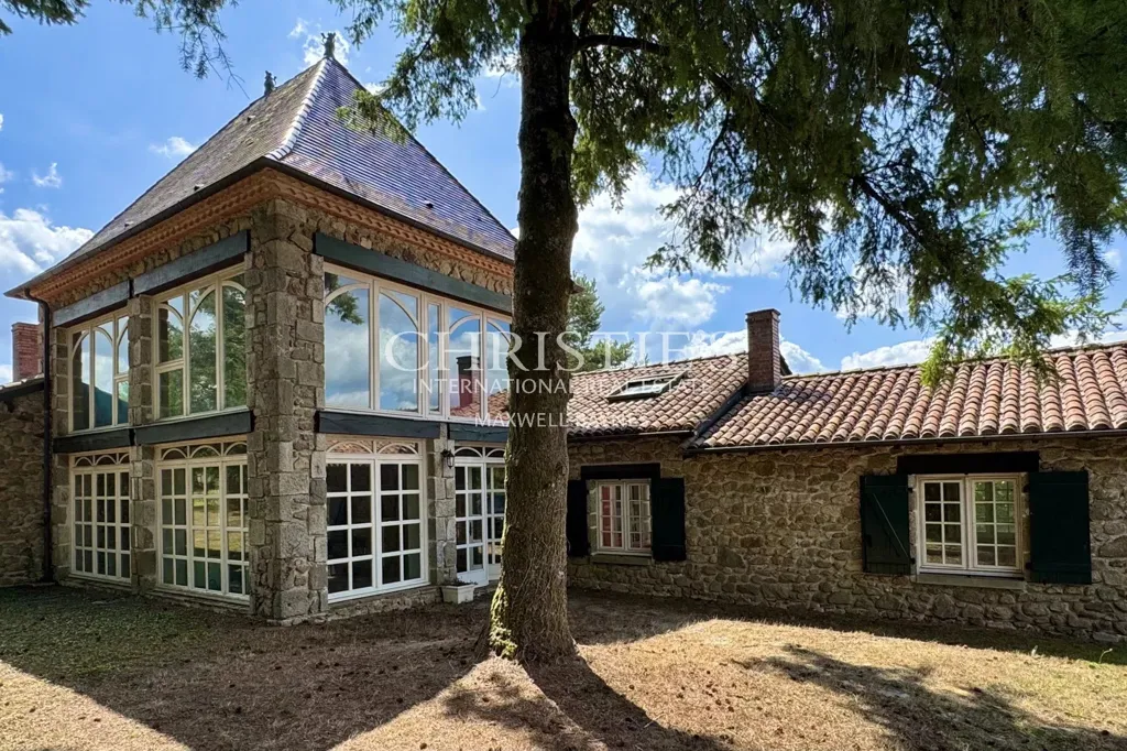 Extérieur - Domaine Historique avec Écuries dans le Périgord Vert