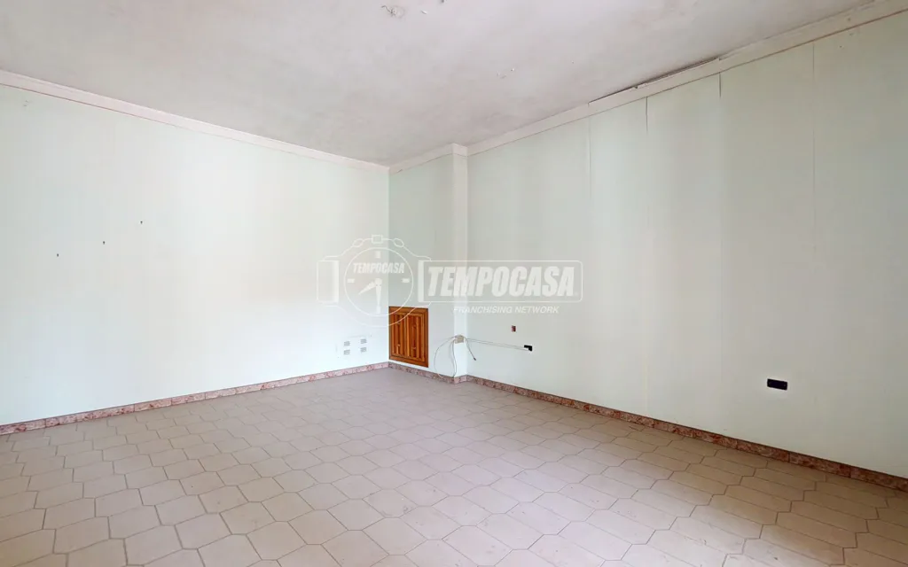 Stanze - Palazzo with Courtyard in Lusciano Centre