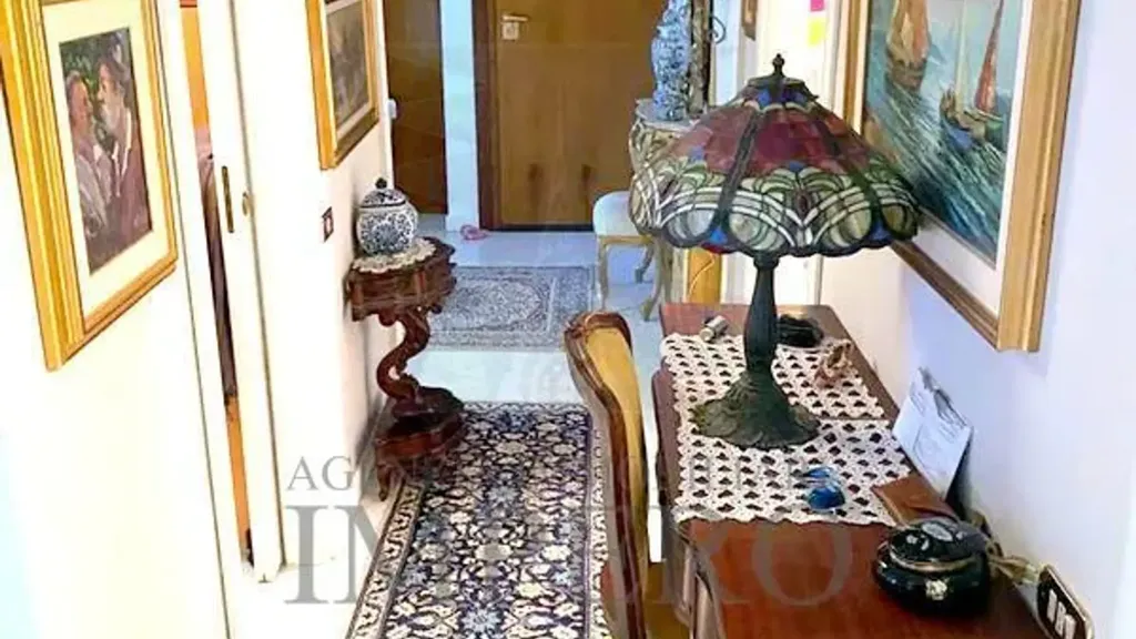 hallway_entrance