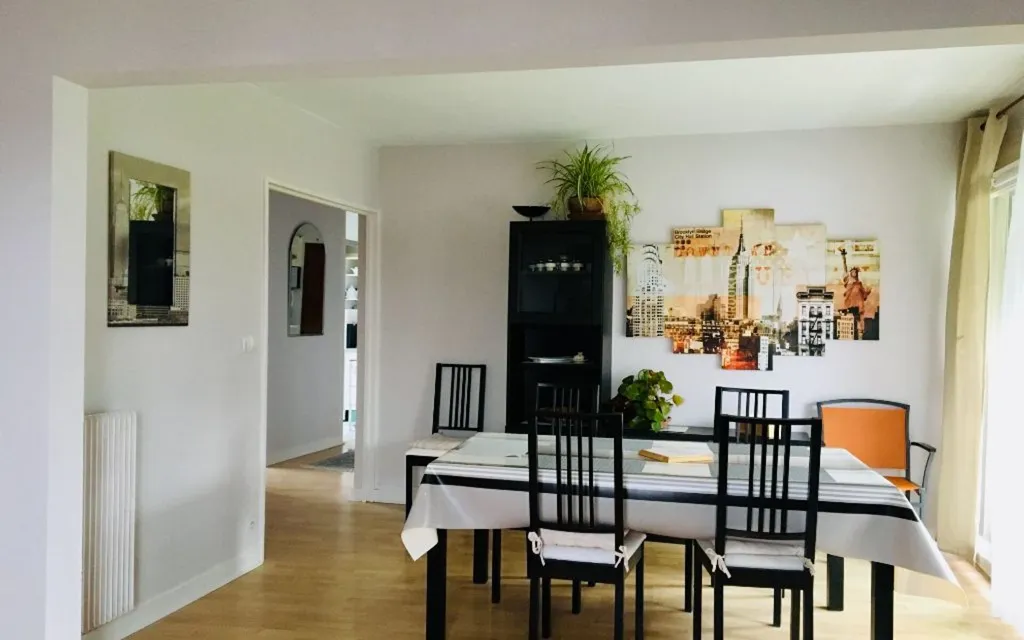 Salle à manger - Appartement Meublé avec Balcon à Gradignan