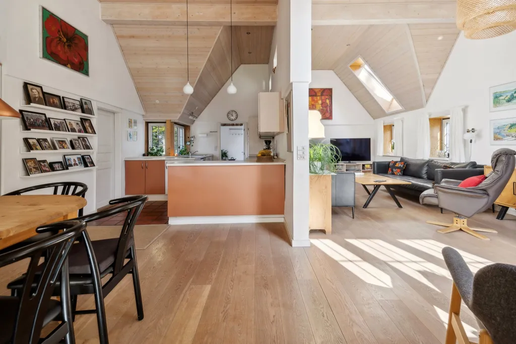 Dining Room - Rural Villa with Large Garden in Agerskov