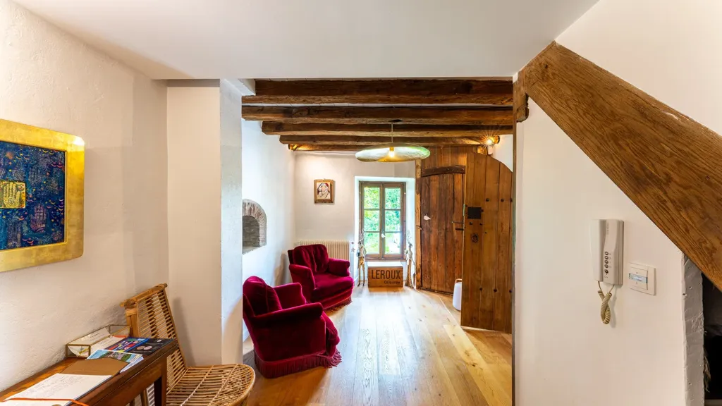 Hallway - Renaissance Mill with Equestrian Facilities near Paris