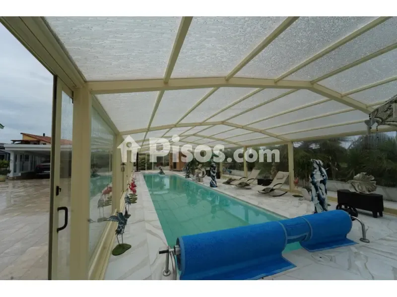 Piscine - Chalet with Traditional Architecture in Cudón