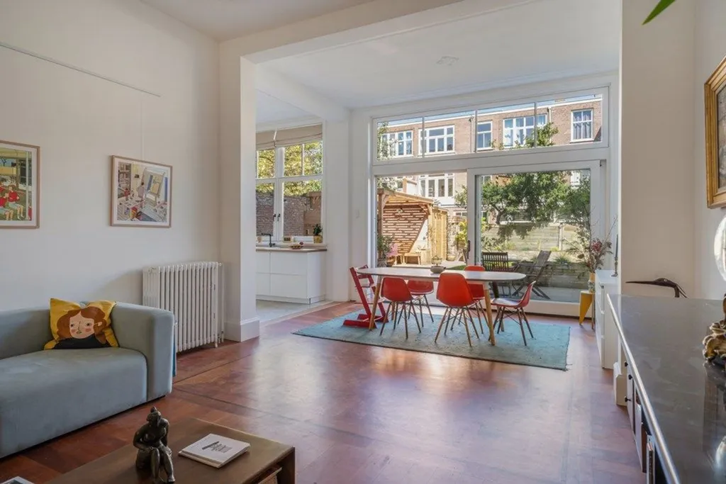 Séjour - Mansion with Garden in The Hague's Statenkwartier
