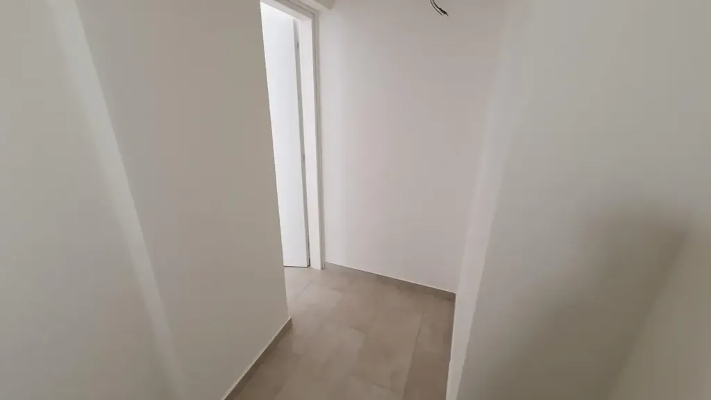 Esik - Two-Level Apartment with Private Resede in Cerreto Guidi