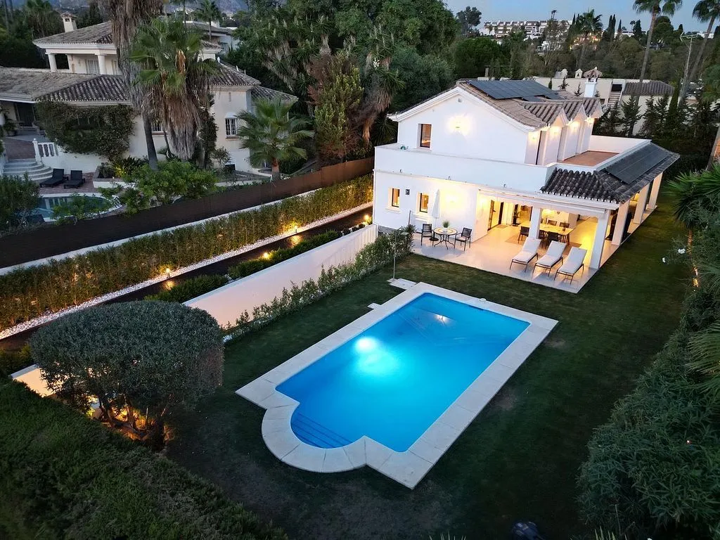 Vue aérienne - Luxury Villa with Pool in Nueva Andalucía