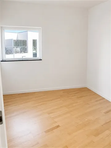 Stanze - 5-Room City Centre Apartment with Balcony