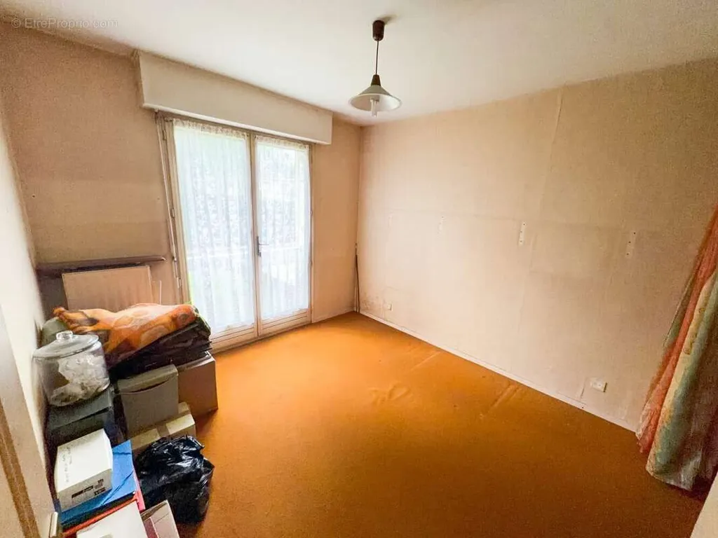 Chambres - Appartement 3 Pièces avec Garage à Roubaix