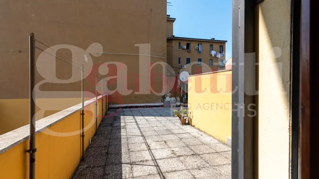 Balcone - Appartamento con terrazzo a Milano