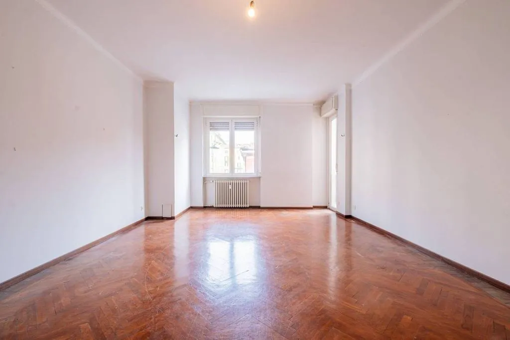 Rooms - Luxury Flat to be Restructured in Milan