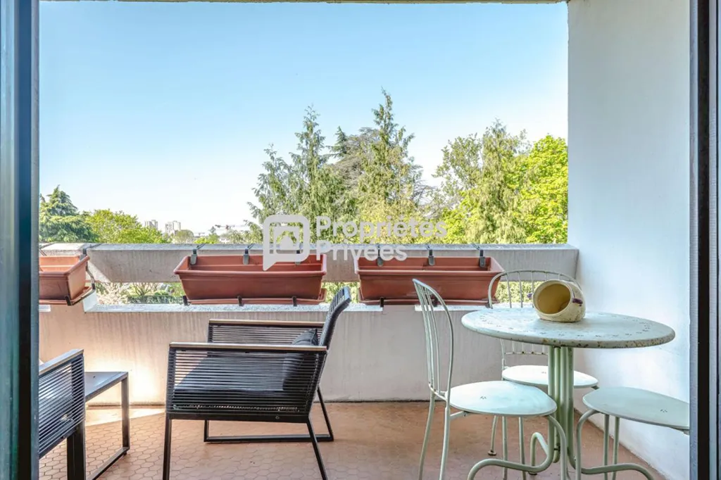 Balcon - Appartement 3 Pièces avec Balcon à Villejuif