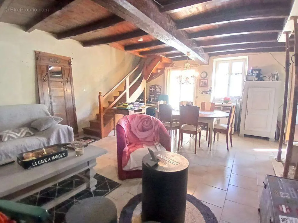 Elutuba - Authentic Stone House with Barn near Angoulême