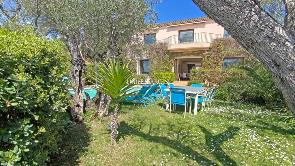 Aed - Charming Seafront House in Cap d'Antibes