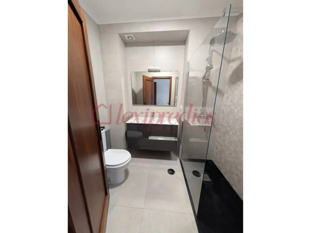 Vannitoad - Luxury Flat with City View in Agueda