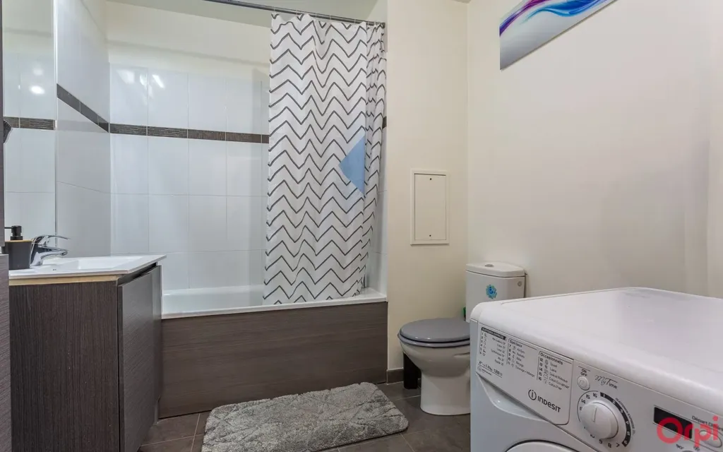 Salles de bain - Appartement 2 Pièces avec Terrasse à Fleury-Mérogis