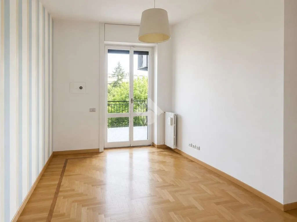 Stanze - Spacious 4-Bedroom Apartment with Terrace in Milan