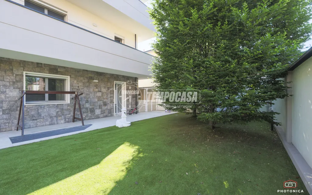 Jardin - Modern Apartment with Private Garden in Bologna