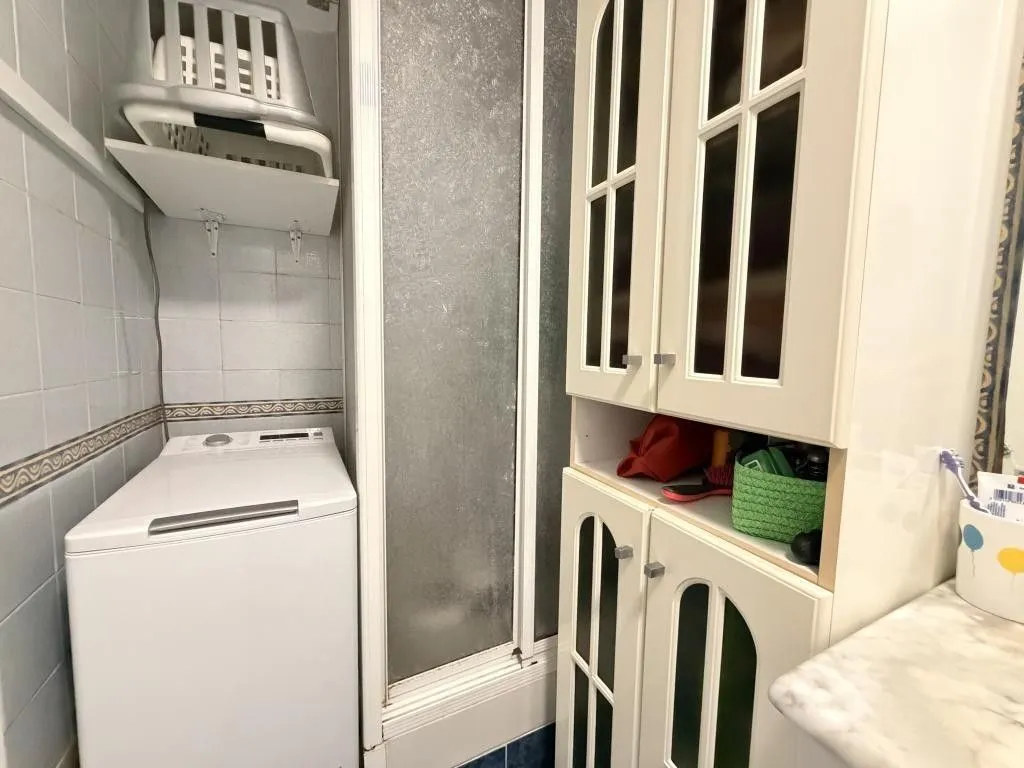 Pesuköök - Luxury Flat with Pool in El Cónsul, Málaga