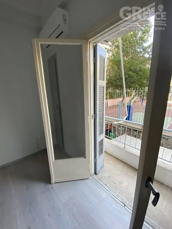 Pièces - Renovated Studio with Park View in Athens Centre
