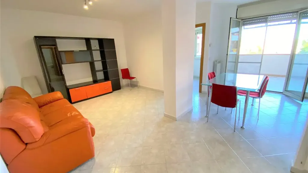 Elutuba - Modernised Triplex with Terrace in Catanzaro