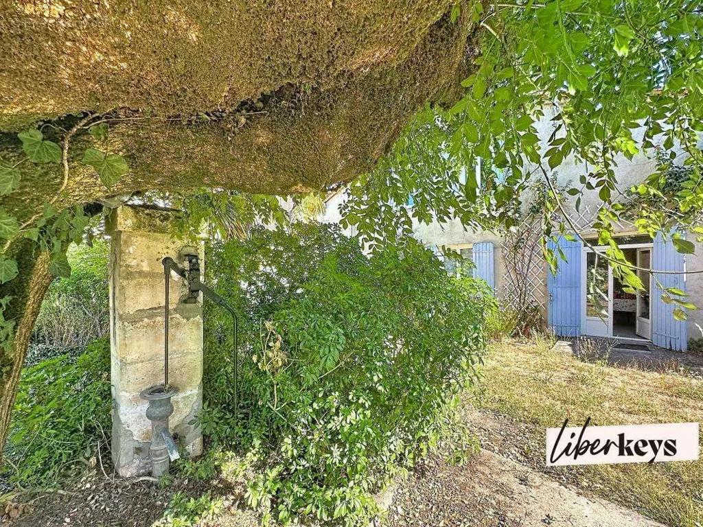 Giardino - House with Garden and Outbuilding in Ribérac