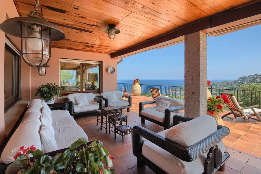 Terrace - Mediterranean House with Sea Views in Begur